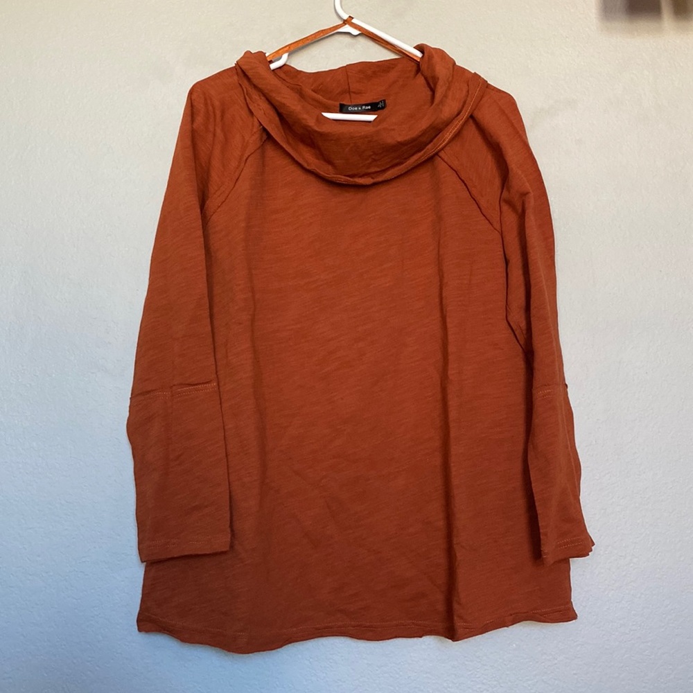 **BRAND NEW** Doe & Rea Sweatshirt